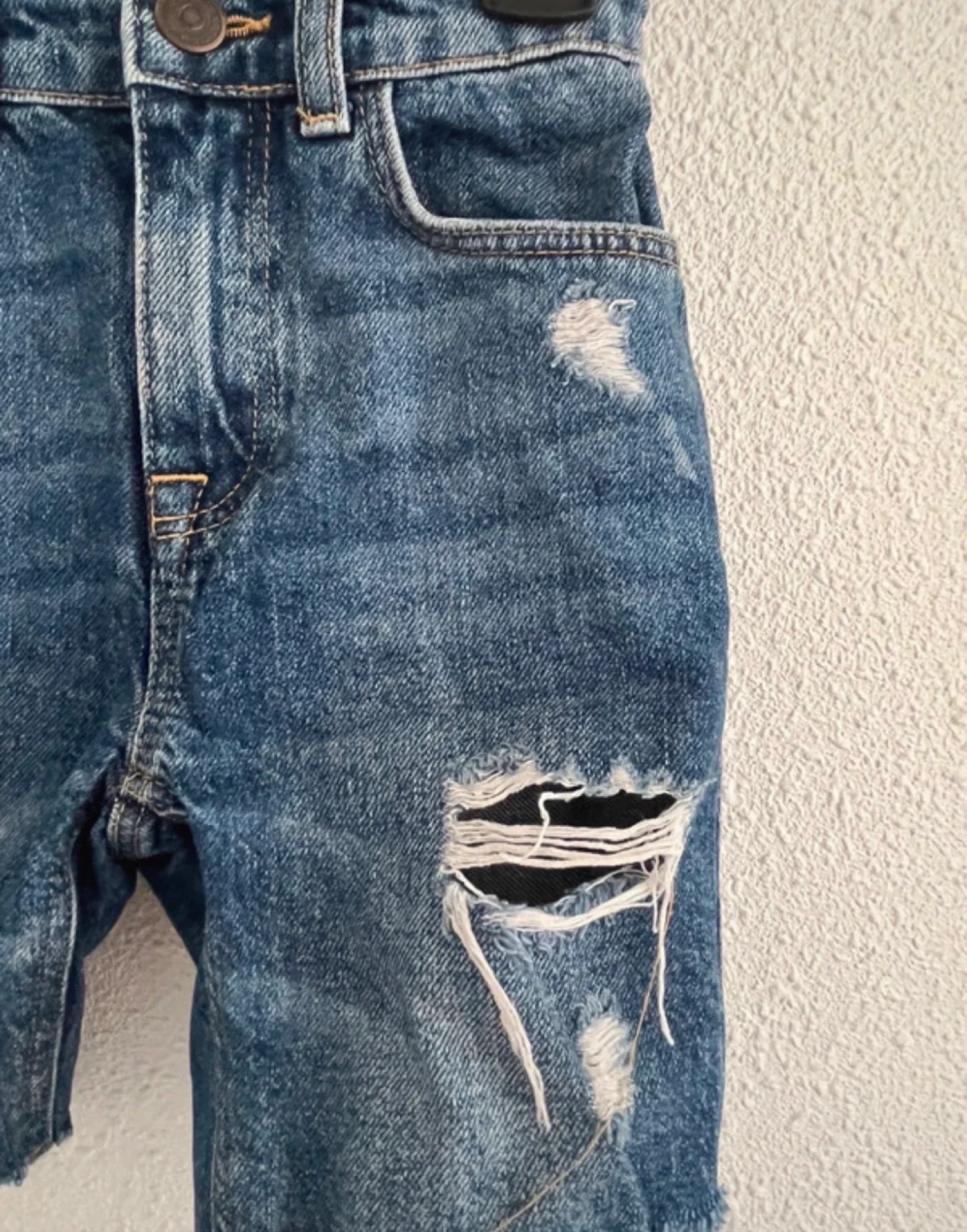 Distressed style denim shorts size 7 years – photo 2